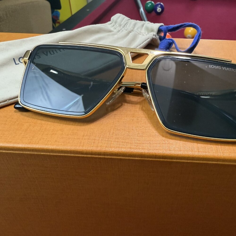 Louis Vuitton Sunglasses - Men - Picture 12 of 12